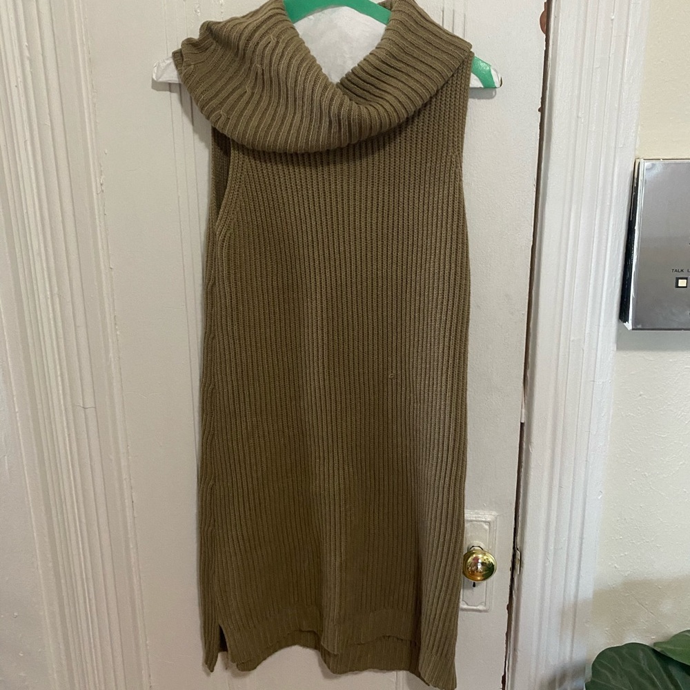 BB Dakota Sleeveless Sweater Dress
